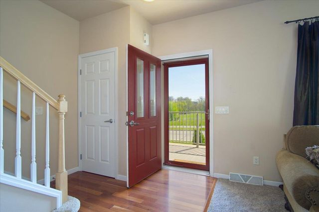 14 Sinatra Way, Fitchburg, WI 53711
