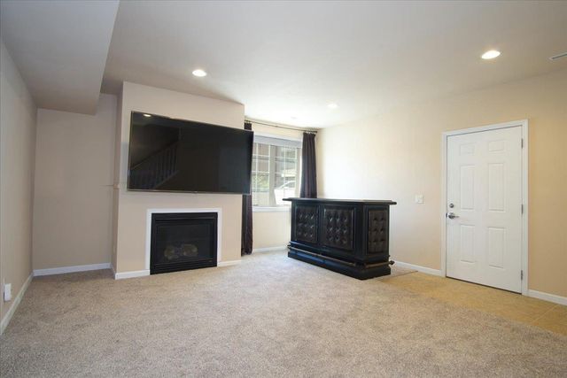 14 Sinatra Way, Fitchburg, WI 53711