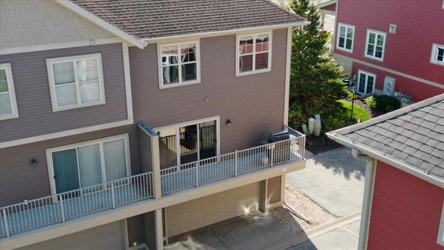 14 Sinatra Way, Fitchburg, WI 53711