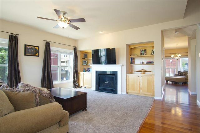 14 Sinatra Way, Fitchburg, WI 53711
