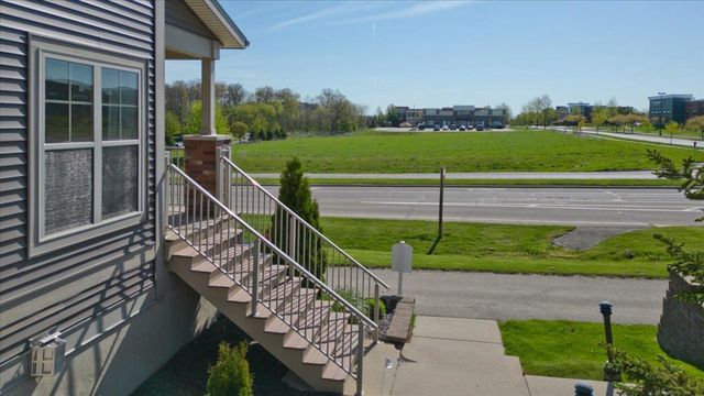 14 Sinatra Way, Fitchburg, WI 53711