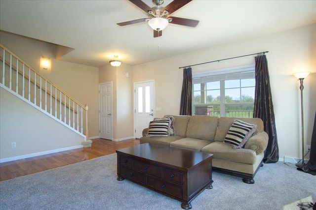 14 Sinatra Way, Fitchburg, WI 53711