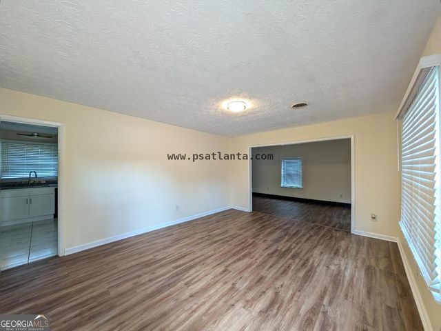 525 Cedar Wood Court, South Fulton, GA 30349