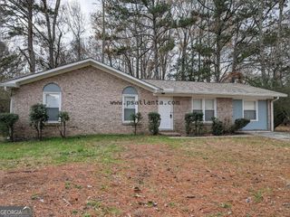 525 Cedar Wood Court, South Fulton, GA 30349