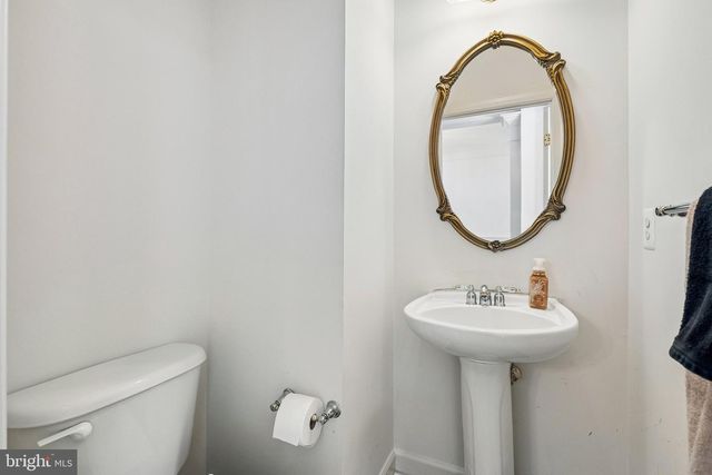 8028 SAMUEL WALLIS ST, Lorton, VA 22079