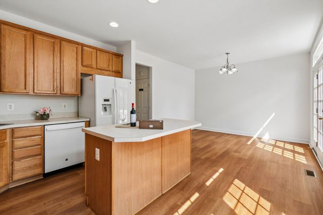 8028 SAMUEL WALLIS ST, Lorton, VA 22079