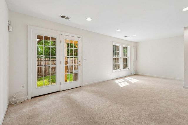 8028 SAMUEL WALLIS ST, Lorton, VA 22079