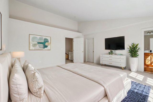 8028 SAMUEL WALLIS ST, Lorton, VA 22079