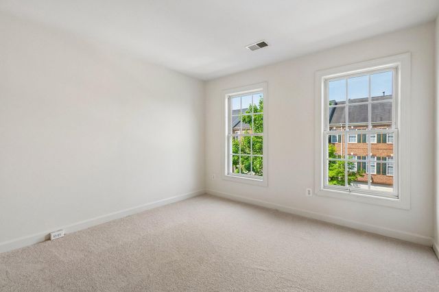 8028 SAMUEL WALLIS ST, Lorton, VA 22079