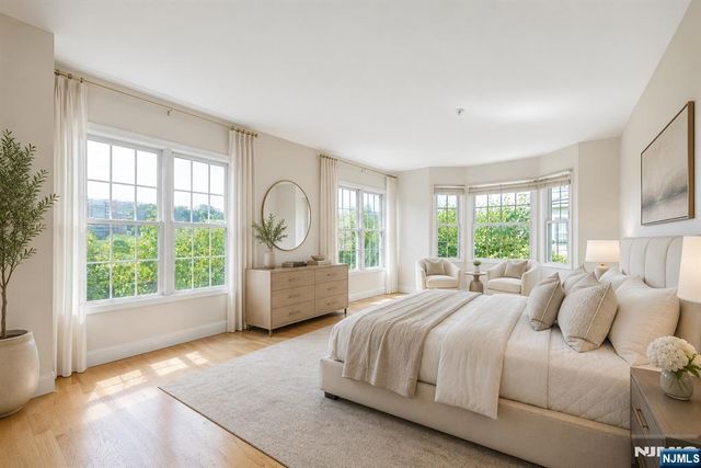 337 The Promenade 337, Edgewater, NJ 07020