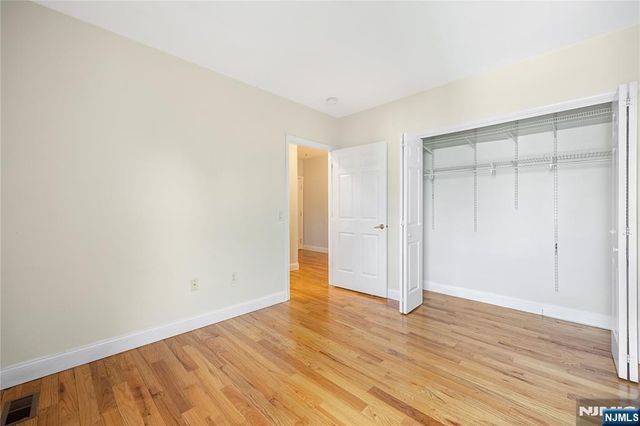 337 The Promenade 337, Edgewater, NJ 07020