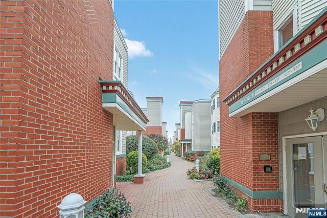 337 The Promenade 337, Edgewater, NJ 07020