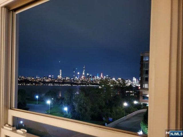 337 The Promenade 337, Edgewater, NJ 07020
