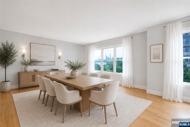 337 The Promenade 337, Edgewater, NJ 07020