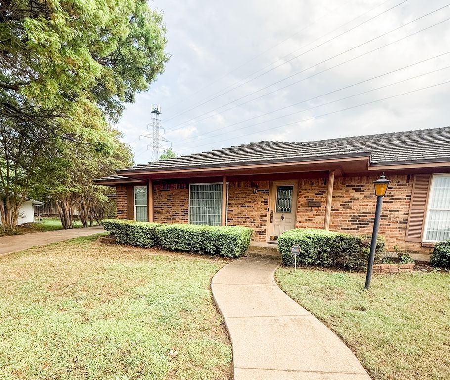 6317 Talgarth Court, Fort Worth, TX 76133