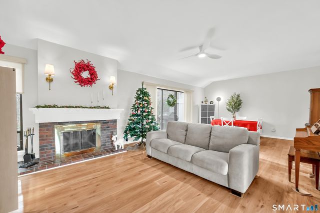 98 Heritage Village A, Southbury, CT 06488