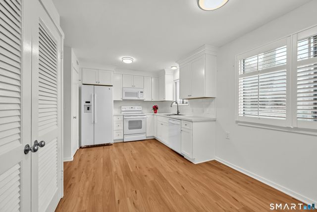 98 Heritage Village A, Southbury, CT 06488