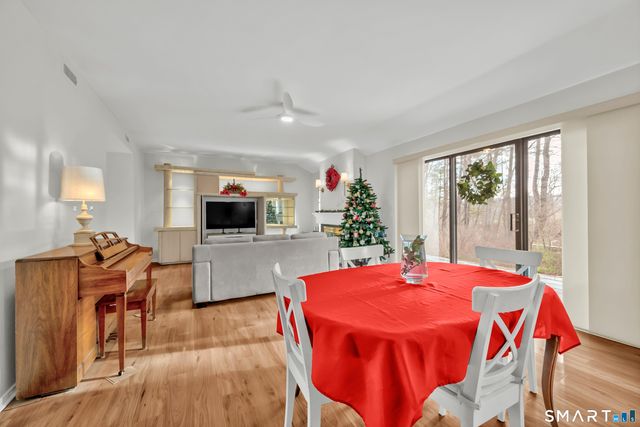 98 Heritage Village A, Southbury, CT 06488