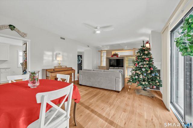 98 Heritage Village A, Southbury, CT 06488