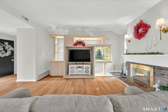 98 Heritage Village A, Southbury, CT 06488