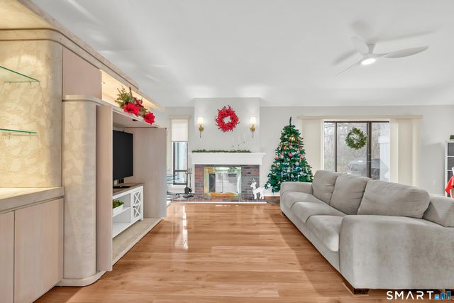 98 Heritage Village A, Southbury, CT 06488