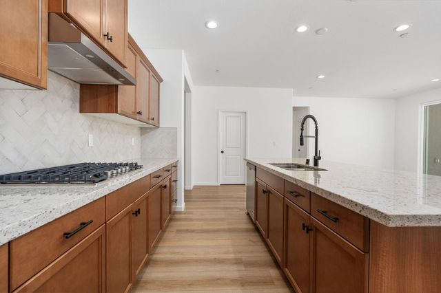 1252 Cathedral Court S, Madera, CA 93636