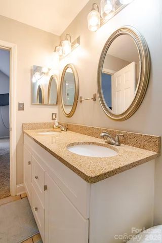 8263 Southgate Commons Drive, Charlotte, NC 28277