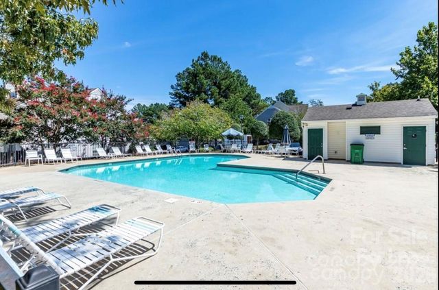 8263 Southgate Commons Drive, Charlotte, NC 28277