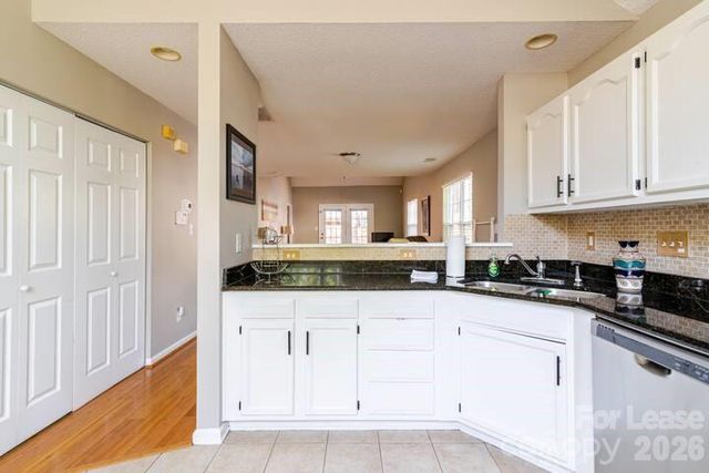 8263 Southgate Commons Drive, Charlotte, NC 28277