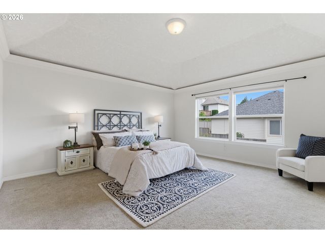 15849 Se OGDEN Dr, Portland, OR 97236