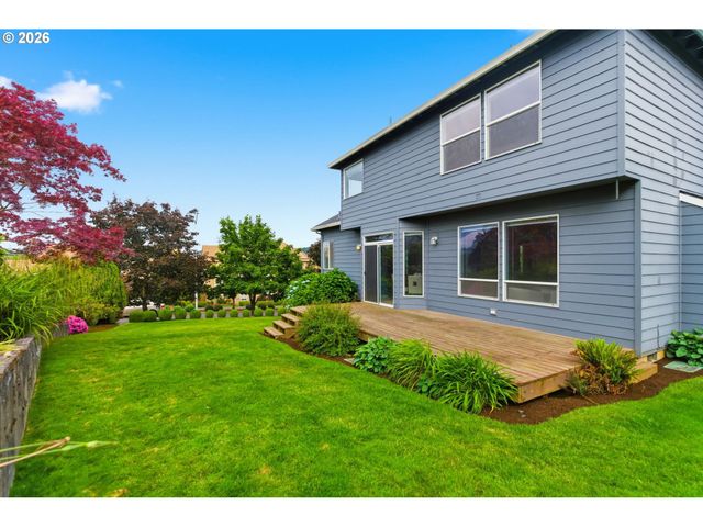 15849 Se OGDEN Dr, Portland, OR 97236