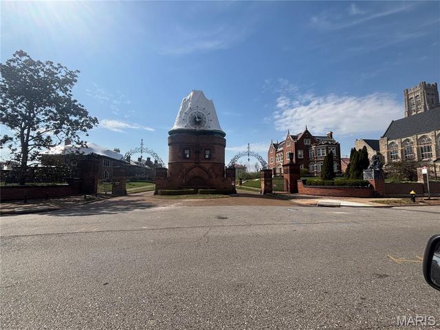 5 Washington Terrace, St Louis, MO 63112