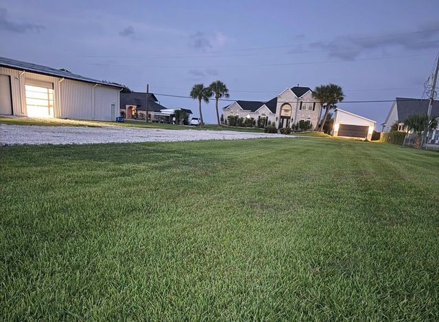 10770 Tri City Beach Rd, Beach City, TX 77523