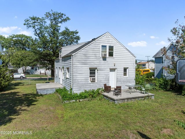 212 Seeley Avenue B, Keansburg, NJ 07734