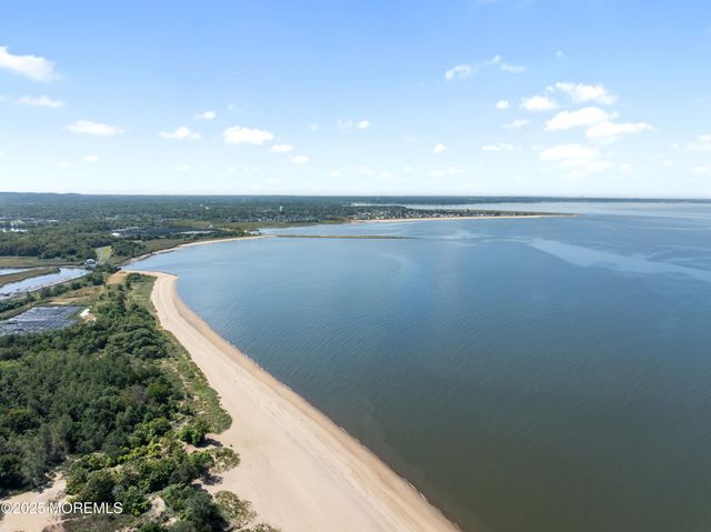 212 Seeley Avenue B, Keansburg, NJ 07734