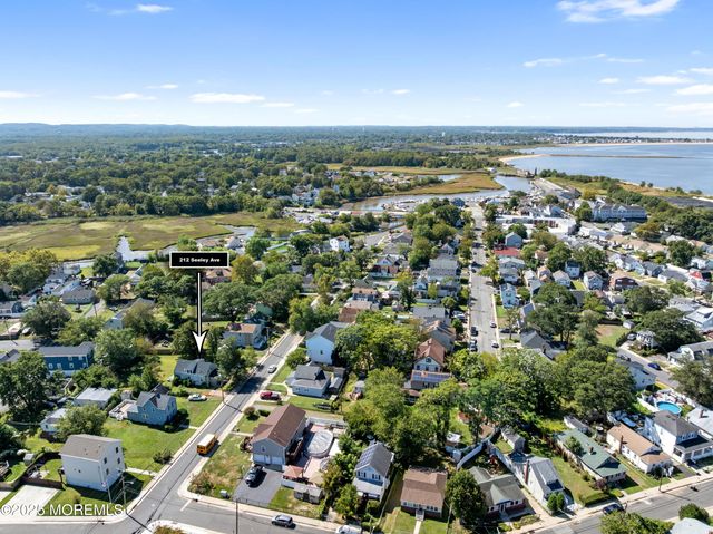 212 Seeley Avenue B, Keansburg, NJ 07734