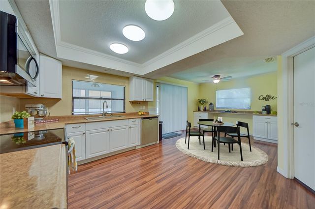 3001 VIVIENDA BOULEVARD, Bradenton, FL 34207