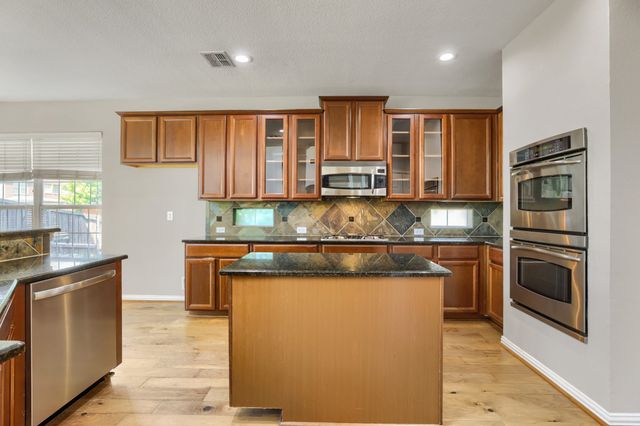 223 Mckinney Trail, Fate, TX 75087