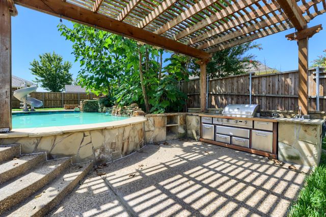 223 Mckinney Trail, Fate, TX 75087