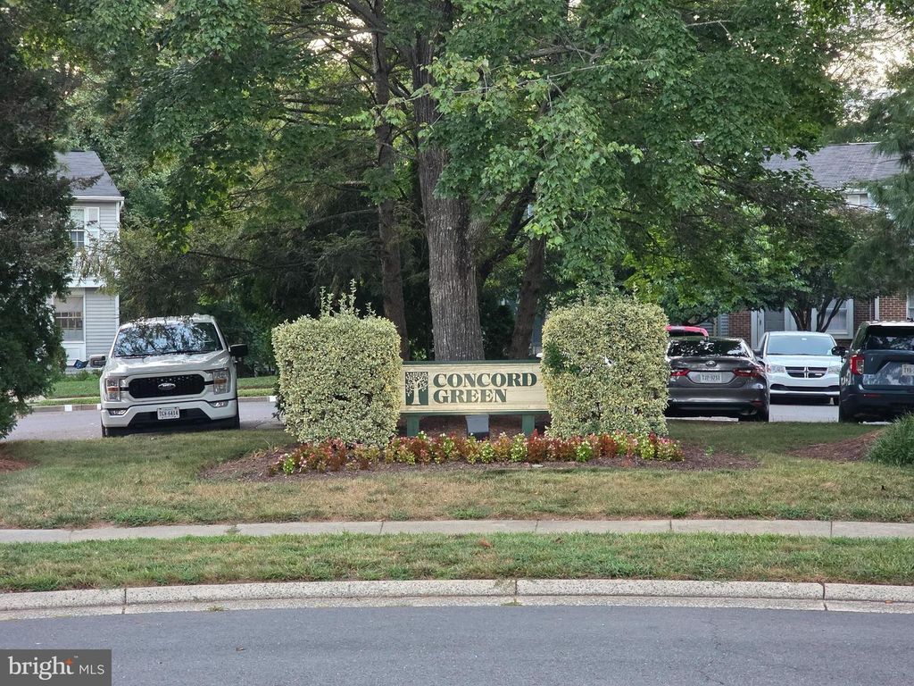 1664 HARVEST GREEN CT, Reston, VA 20194