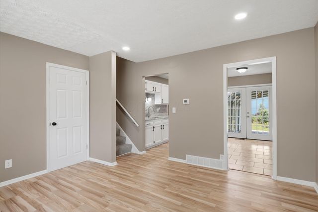 2331 Dunning Court, Columbus, OH 43219