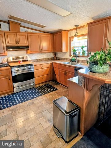 140 GRANT AVE, Coatesville, PA 19320