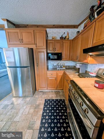 140 GRANT AVE, Coatesville, PA 19320