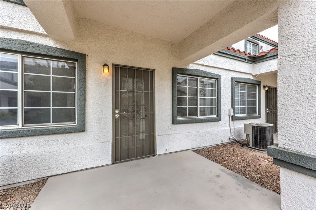 5330 East Charleston Boulevard 44, Las Vegas, NV 89142 — photo 5