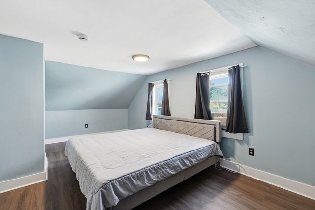 6 Goddard St, Webster, MA 01570