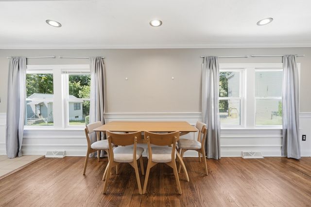 6 Goddard St, Webster, MA 01570