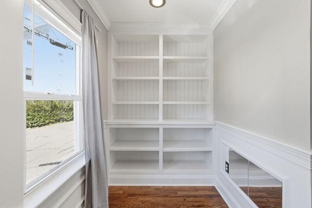 6 Goddard St, Webster, MA 01570