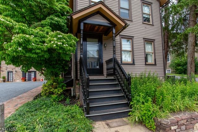 3 S Main St, Stockton Boro, NJ 08559