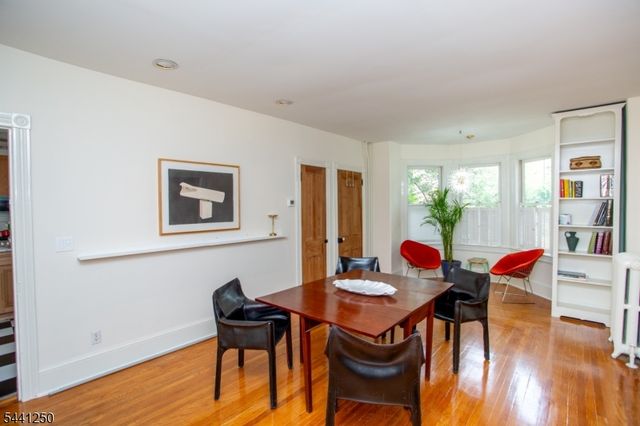 3 S Main St, Stockton Boro, NJ 08559