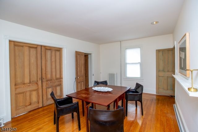 3 S Main St, Stockton Boro, NJ 08559